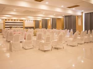 thumbnail: Banquet hall