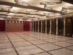 thumbnail: Banquet hall