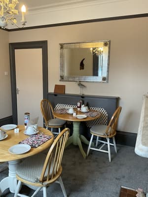 thumbnail: Breakfast area