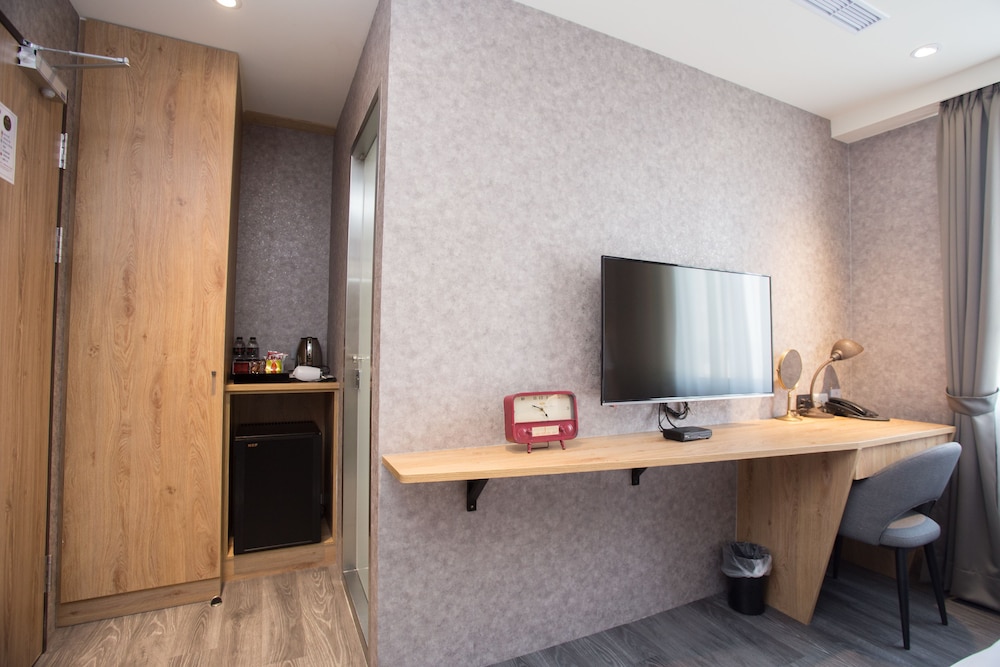 In-room business center