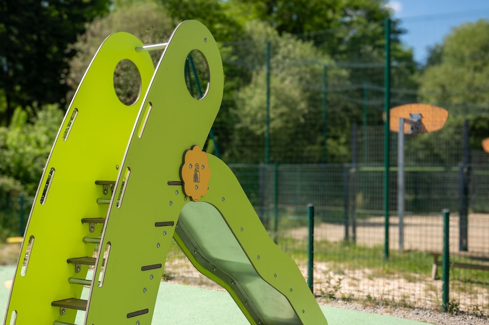 Children's play area - outdoor
