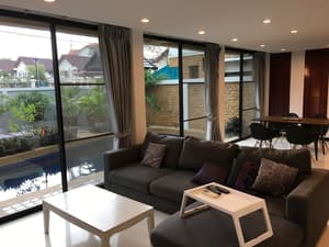 thumbnail: Living room