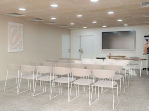 thumbnail: Business center