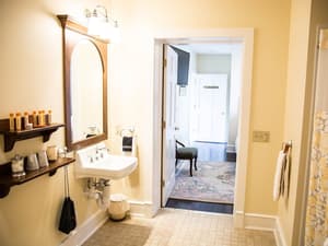 thumbnail: Bathroom