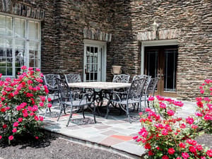 thumbnail: Exterior