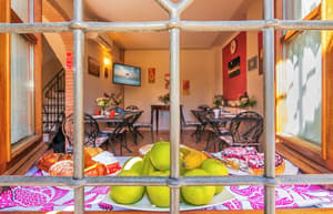 thumbnail: Breakfast area