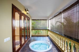 thumbnail: Private spa tub