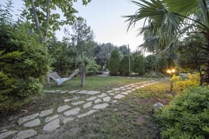 thumbnail: Property grounds