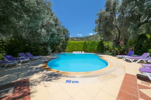 thumbnail: Outdoor pool
