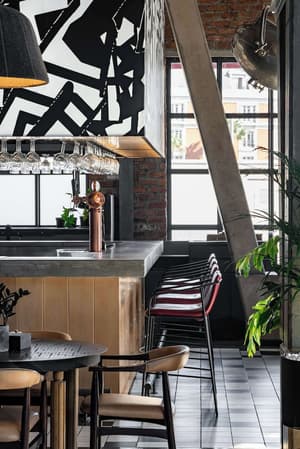 thumbnail: Restaurant