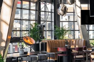 thumbnail: Restaurant
