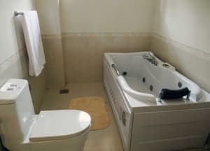 thumbnail: Jetted tub