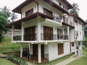 thumbnail: Exterior