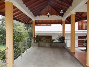 thumbnail: Exterior