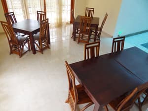 thumbnail: Breakfast area