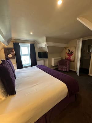 thumbnail: Room