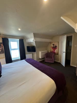 thumbnail: Room