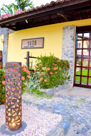 thumbnail: Exterior