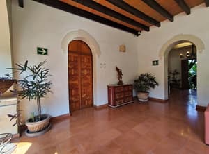 thumbnail: Reception hall