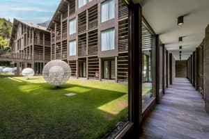 thumbnail: Exterior