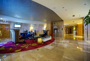 thumbnail: Lobby sitting area