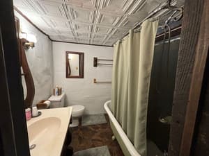 thumbnail: Bathroom