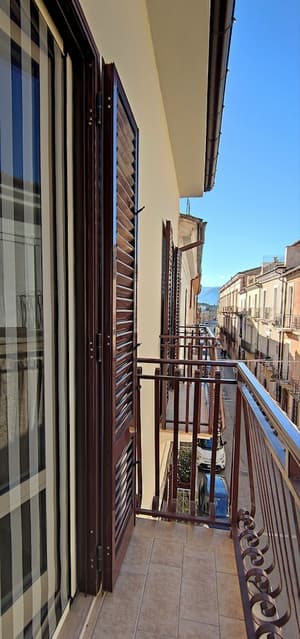 thumbnail: Balcony view
