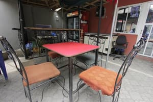 thumbnail: Bar (on property)