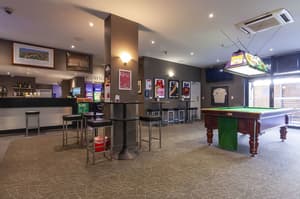 thumbnail: Sports bar