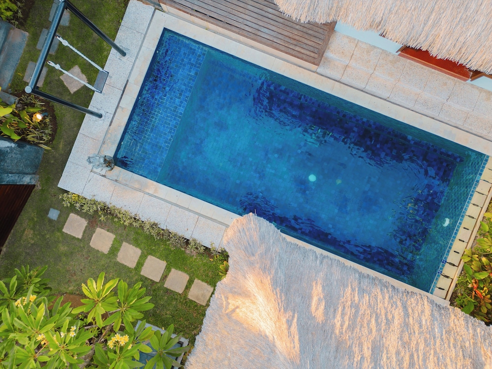 Private pool