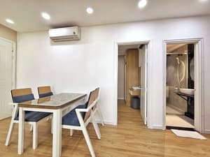 thumbnail: In-room dining