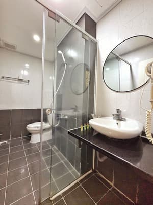 thumbnail: Bathroom