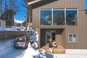 thumbnail: Exterior