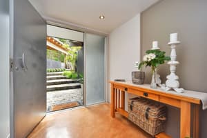 thumbnail: Interior entrance