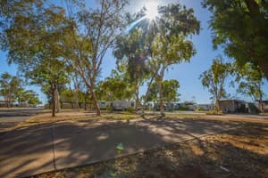 thumbnail: Property grounds