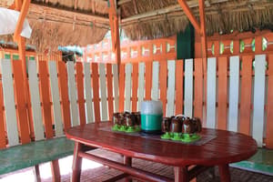 thumbnail: Outdoor dining