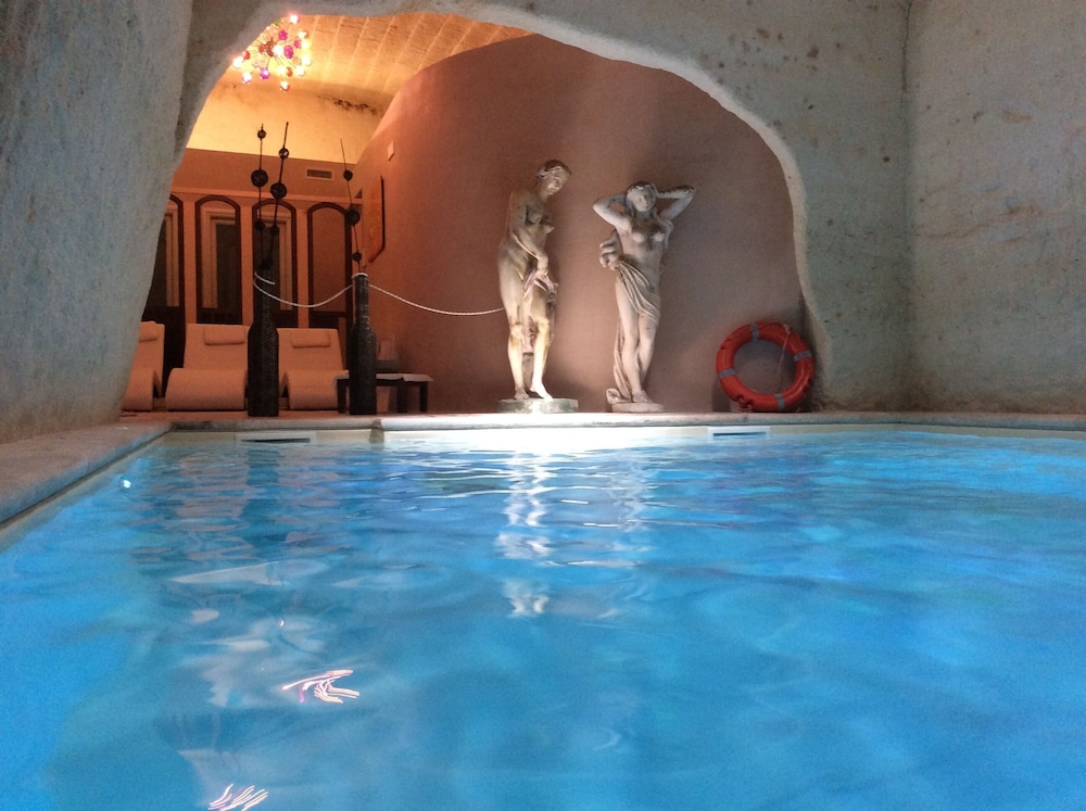 Private pool