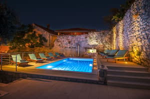 thumbnail: Outdoor pool