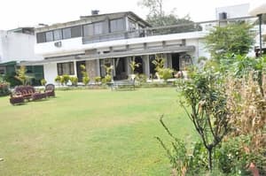 thumbnail: Exterior