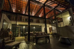 thumbnail: Exterior detail