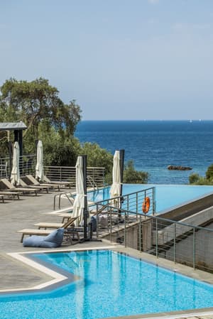thumbnail: Outdoor pool