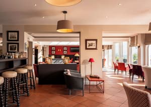 thumbnail: Bar (on property)