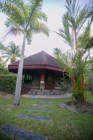 thumbnail: Exterior