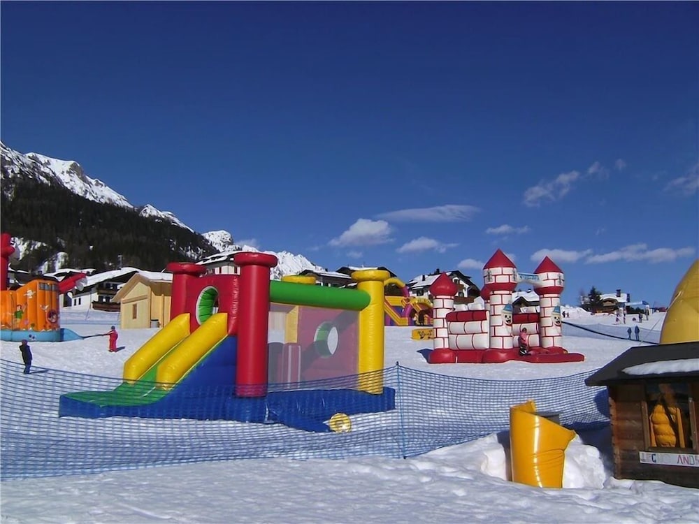 Children's play area - outdoor