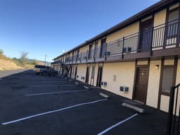 Golden Hills Motel