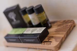 thumbnail: Bathroom amenities