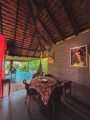 thumbnail: In-room dining