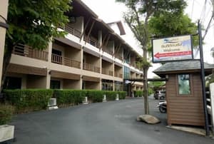 thumbnail: Interior entrance