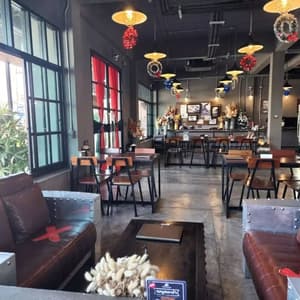 thumbnail: Restaurant