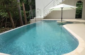 thumbnail: Outdoor pool